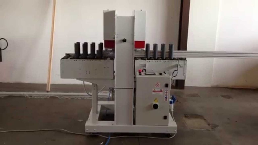 “Effortlessly Wrap Your Products with the GG MACCHINE AT 300 Horizontal Stretch Wrapper”