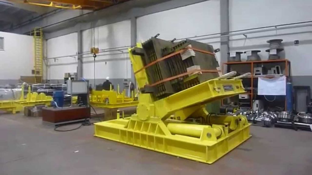 “Efficient Hydraulic Upender/Tilter – 90°-180° Rotation – 40 Ton Capacity”