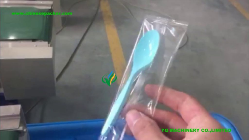 “Efficient and Precise Plastic Spoon Wrapping Machine with Counting System – Horizontal Packaging Solution”