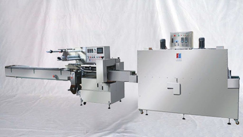 “Efficient and Reliable Horizontal Packing Machine with Flow Wrapping and Shrinking Tunnel for Snack Products”