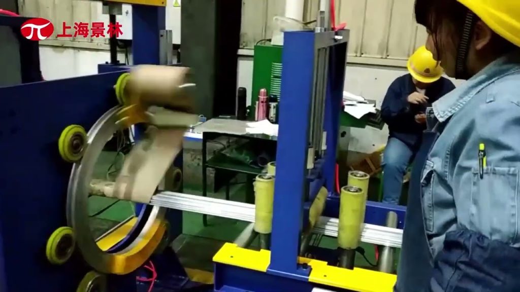 “Efficient and Versatile Horizontal Wrapping Machine for Various Products”