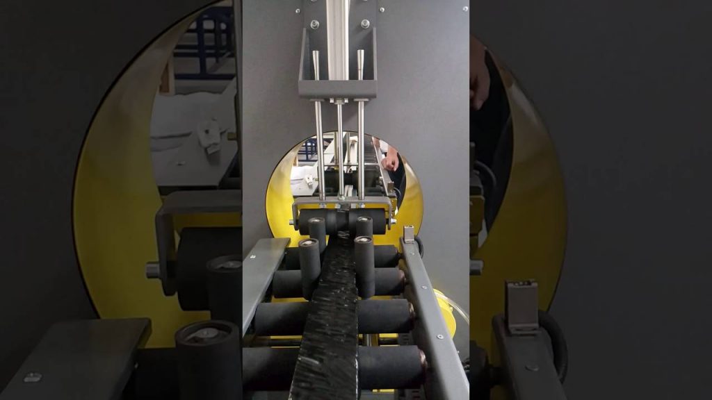 “Efficiently Wrap Door Board Cabinets with a Horizontal Wrapping Machine”