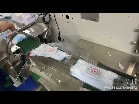 “Protect Your Little Ones with Our Child-Sized Medical Face Masks – Conveniently Packed in a Flat, Easy-to-Carry Pouch!”