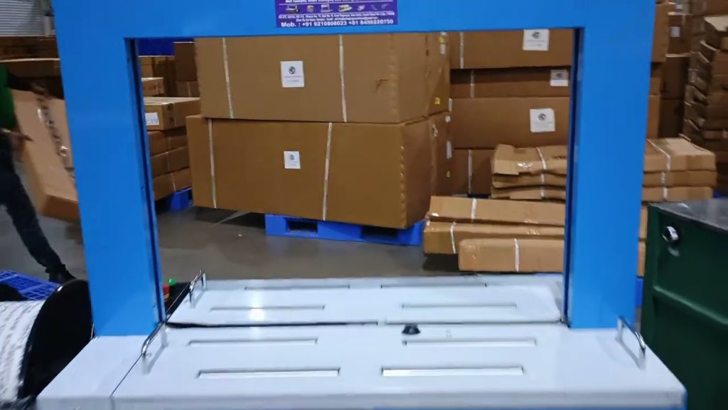 “Revolutionize Packaging Efficiency with a Cutting-Edge, User-Friendly Strapping Machine for Enhanced Productivity!”